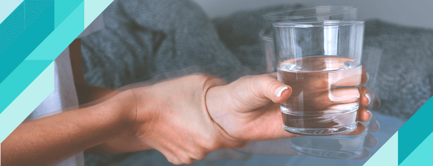 Her El Titremesi Parkinson Belirtisi midir?