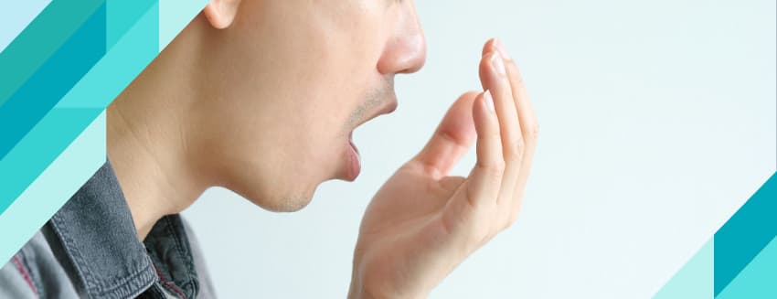 ما هي رائحة الفم الكريهة؟ لماذا يحدث ذلك؟