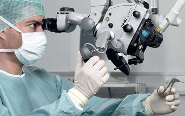 What is a High-End Surgical Microscope?