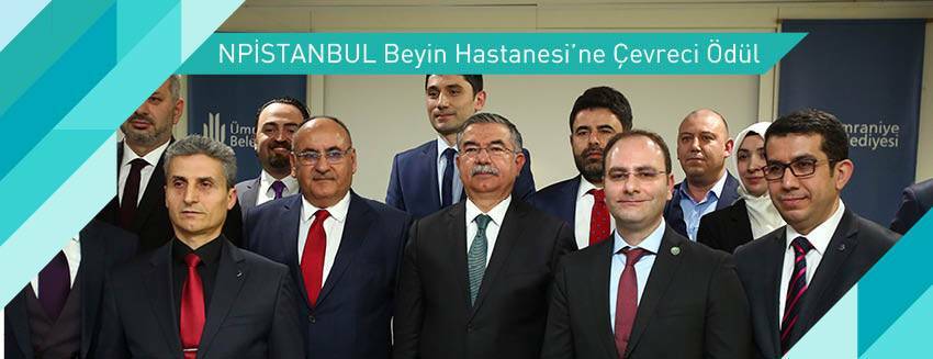 NPİSTANBUL Hastanesi’ne “Geri Dönüşüm Doğaya Vefa” Plaketi